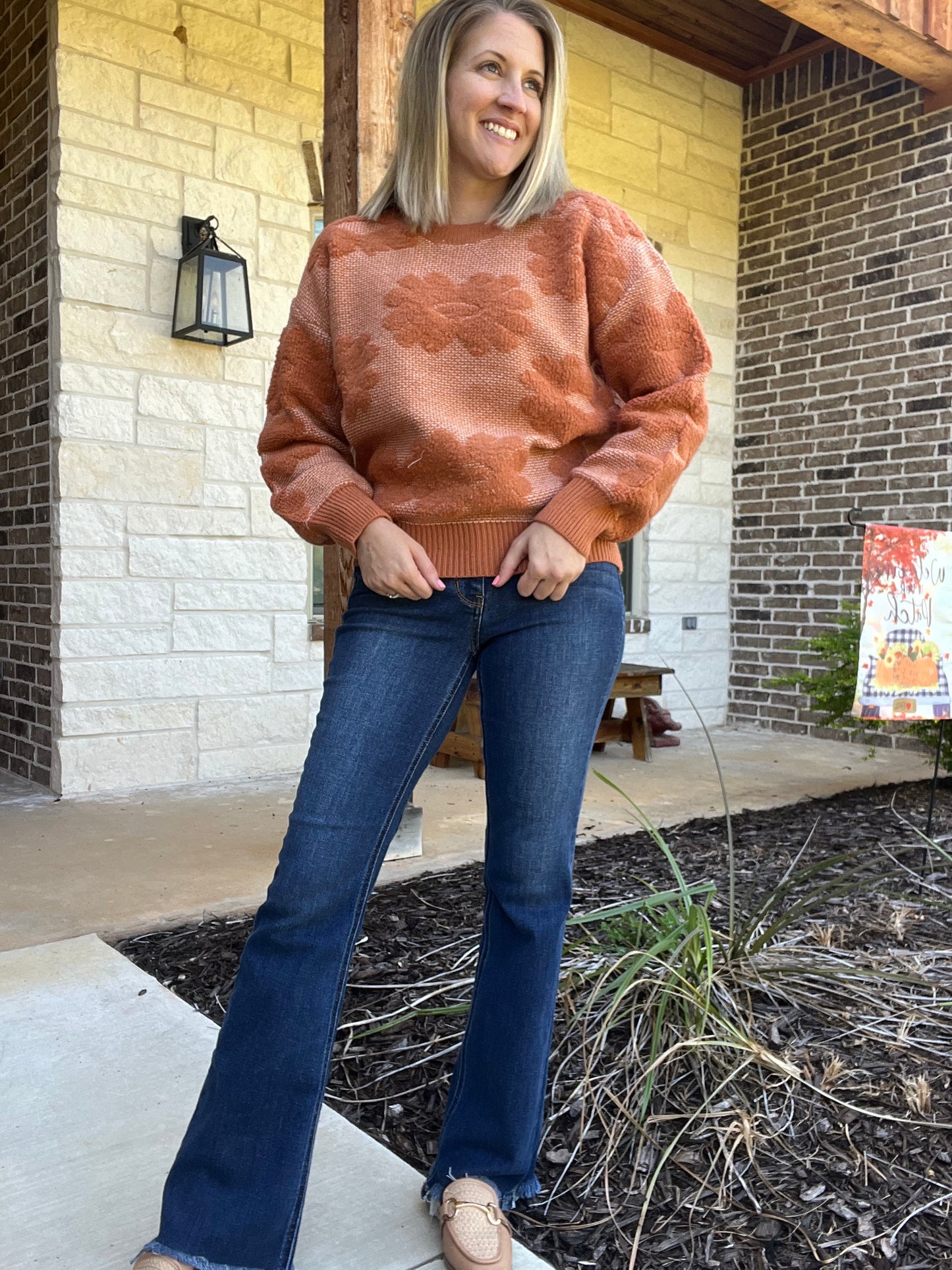 Floral motif crewneck sweater- rust