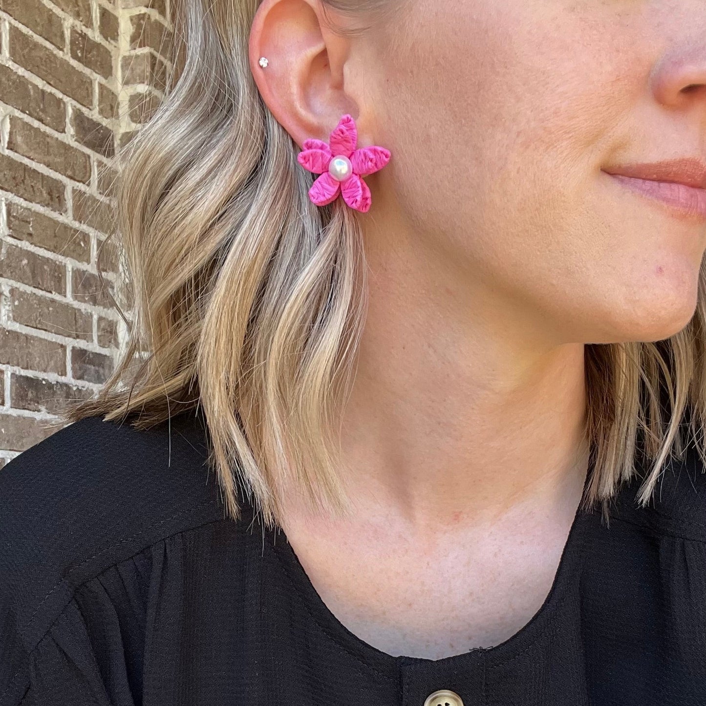 Cutesy flower earrings