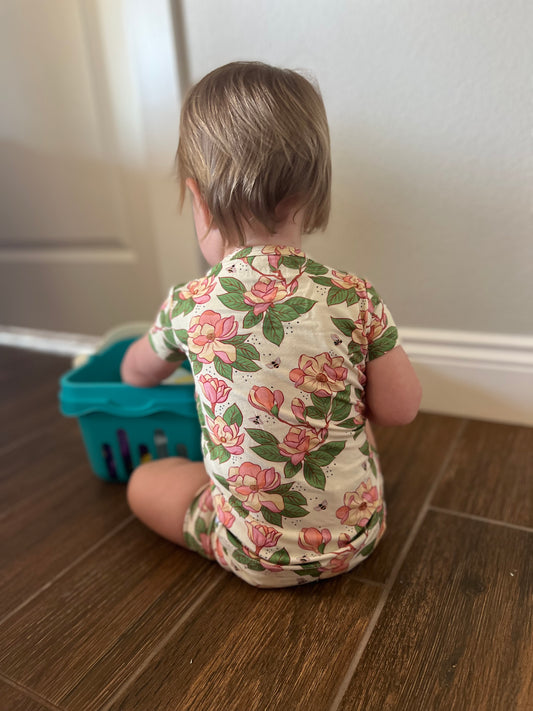 Magnolias Ss & Shorts Two Piece Pajamas
