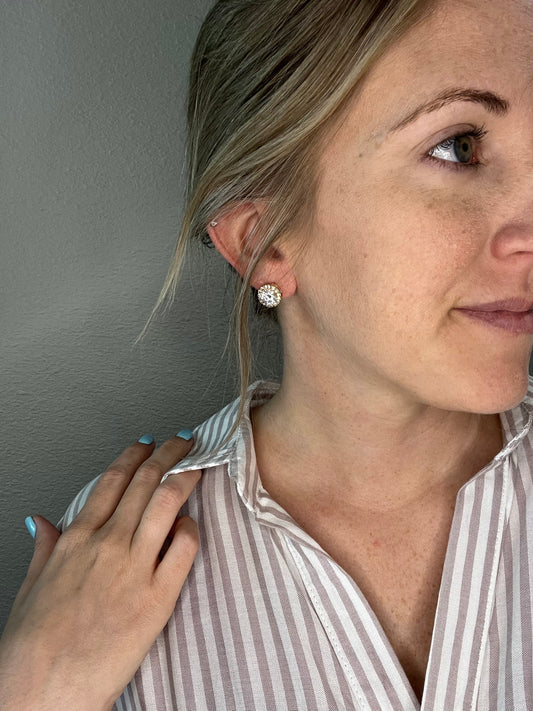 Round stud earrings