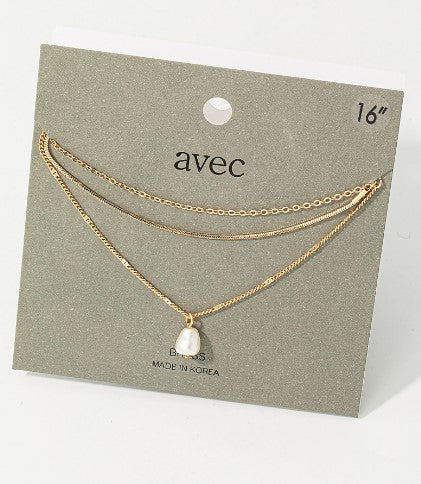 Layered Pearl Pendant Necklace