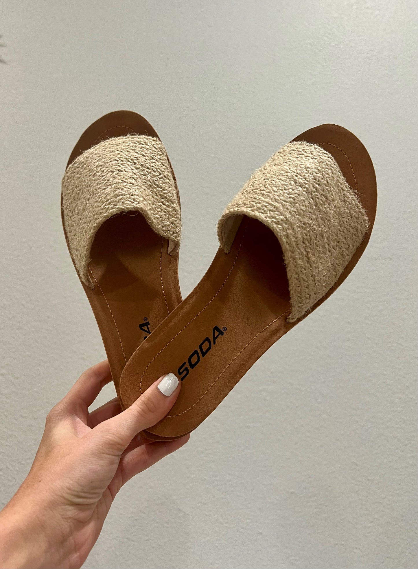 Robata sandals