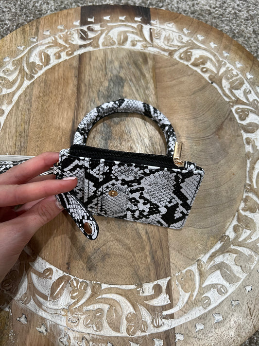 Wristlet keychain wallet
