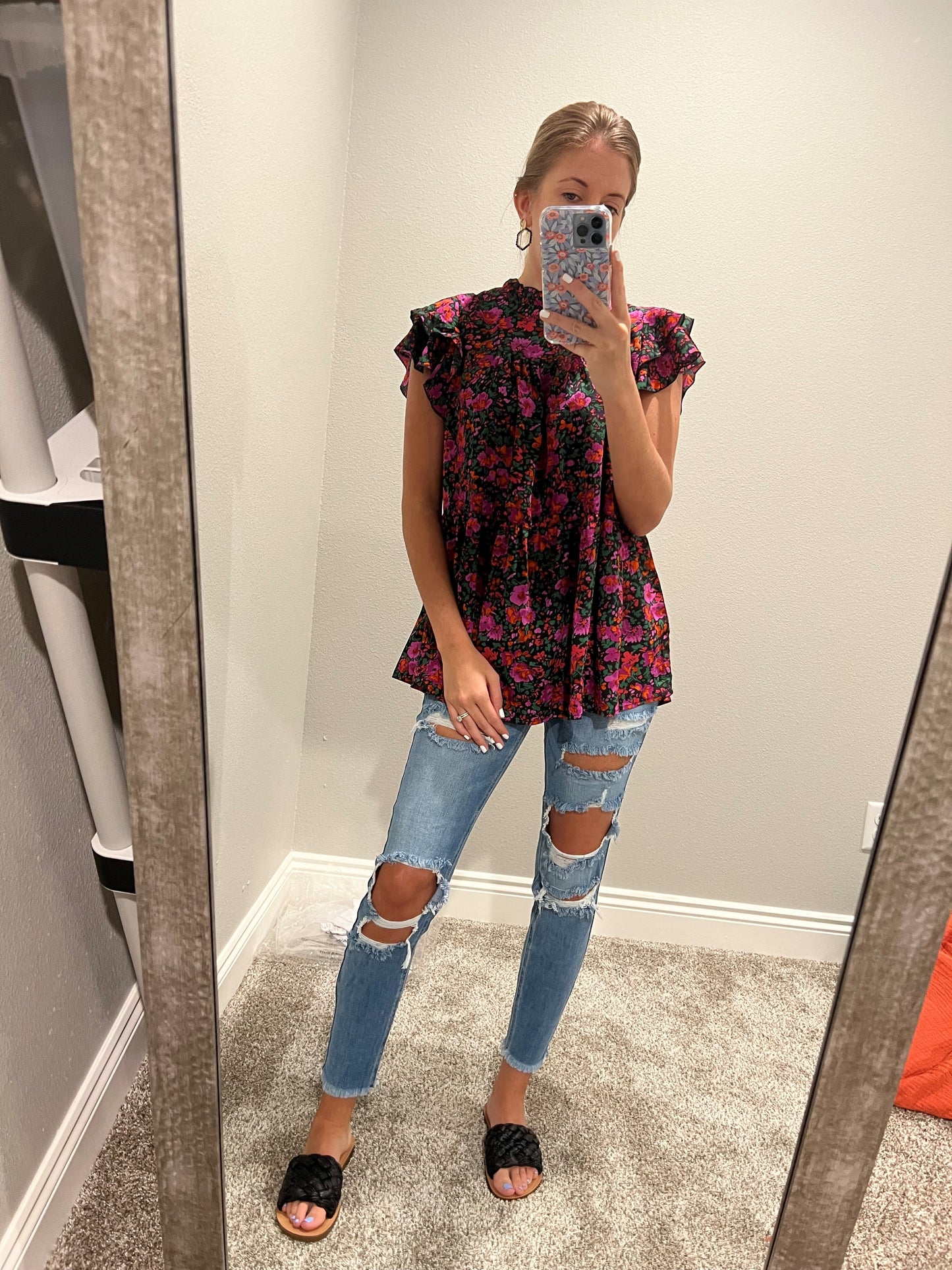 LAST ONE- Flirty floral top