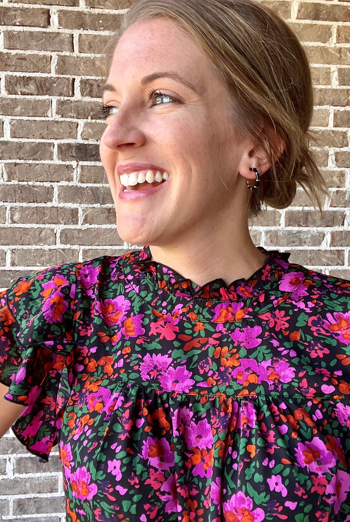LAST ONE- Flirty floral top