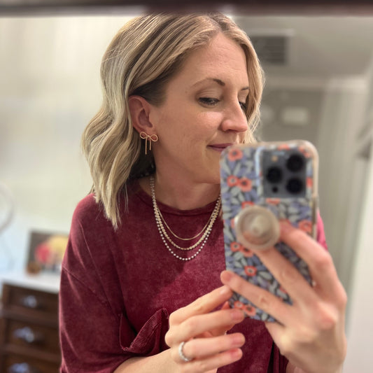 Bossy bow earrings