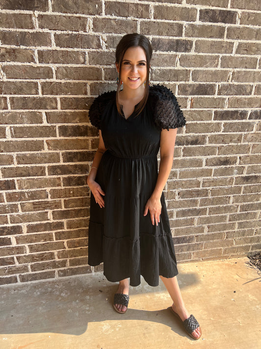 Puffed sleeve tiered midi dress - black