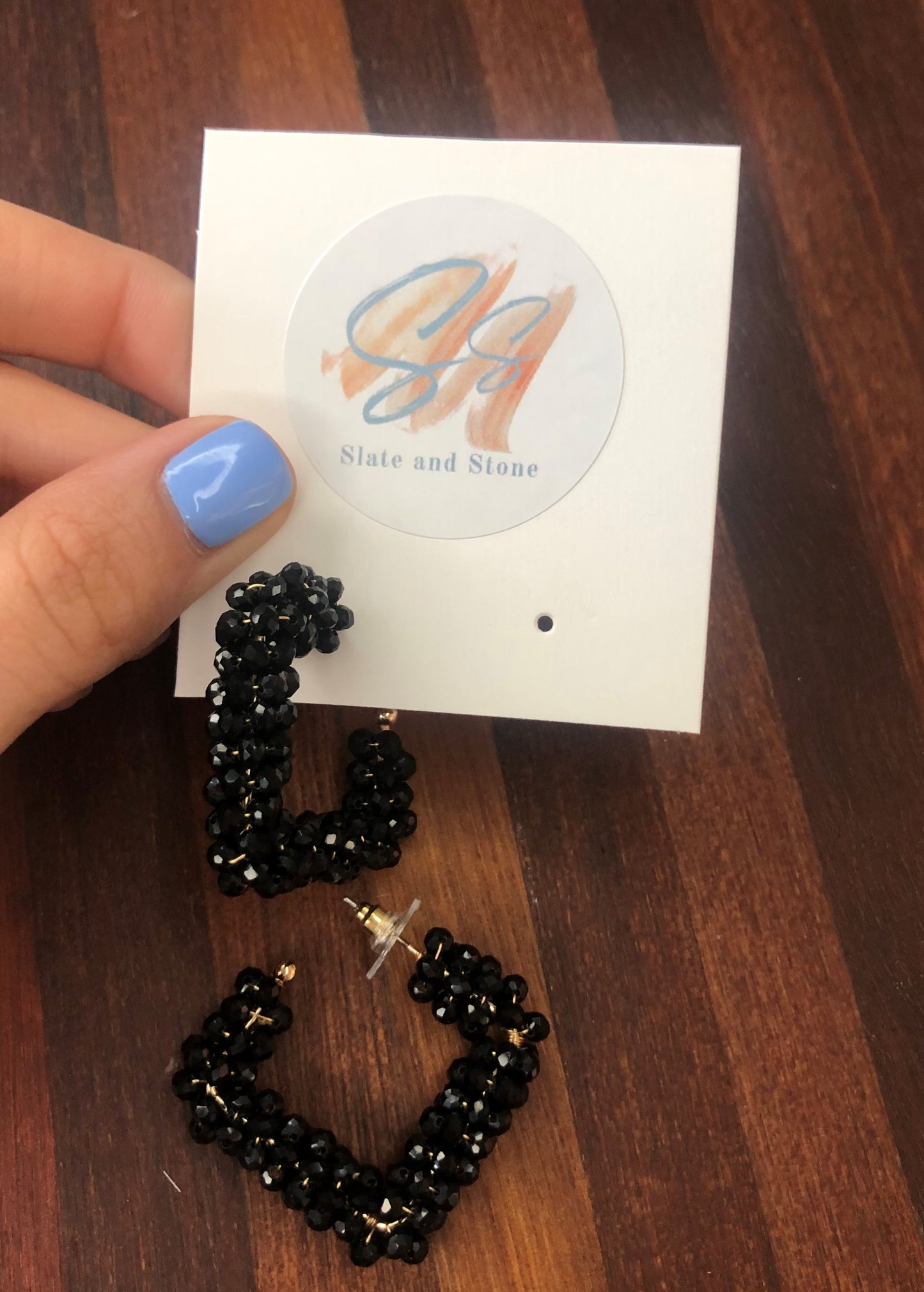 Chunky beads earrings- black