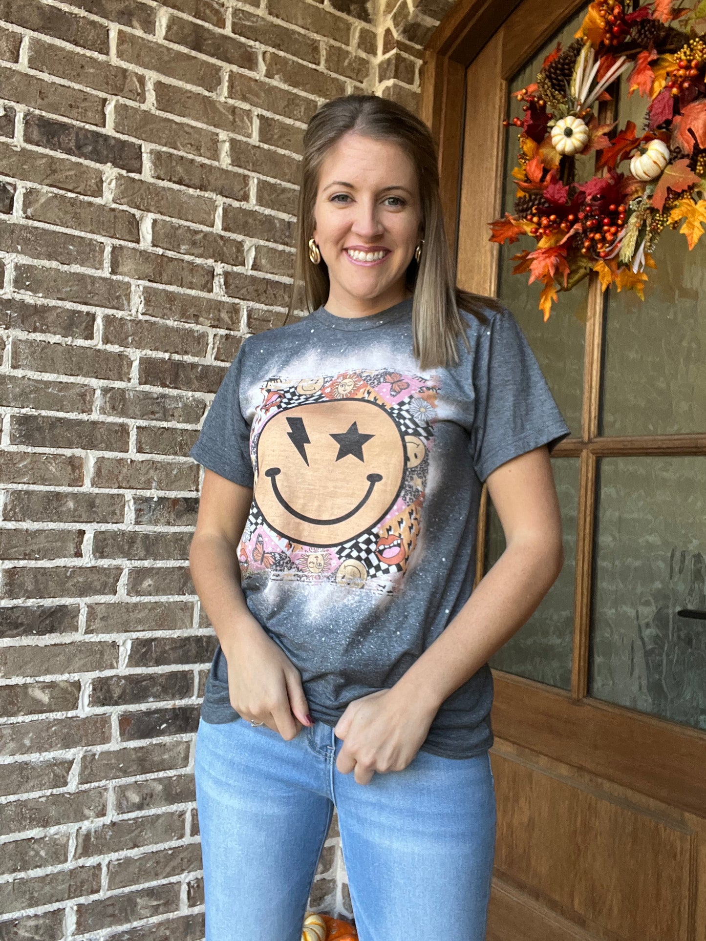 Retro smiley graphic tee