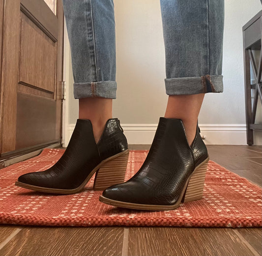Monica booties- black