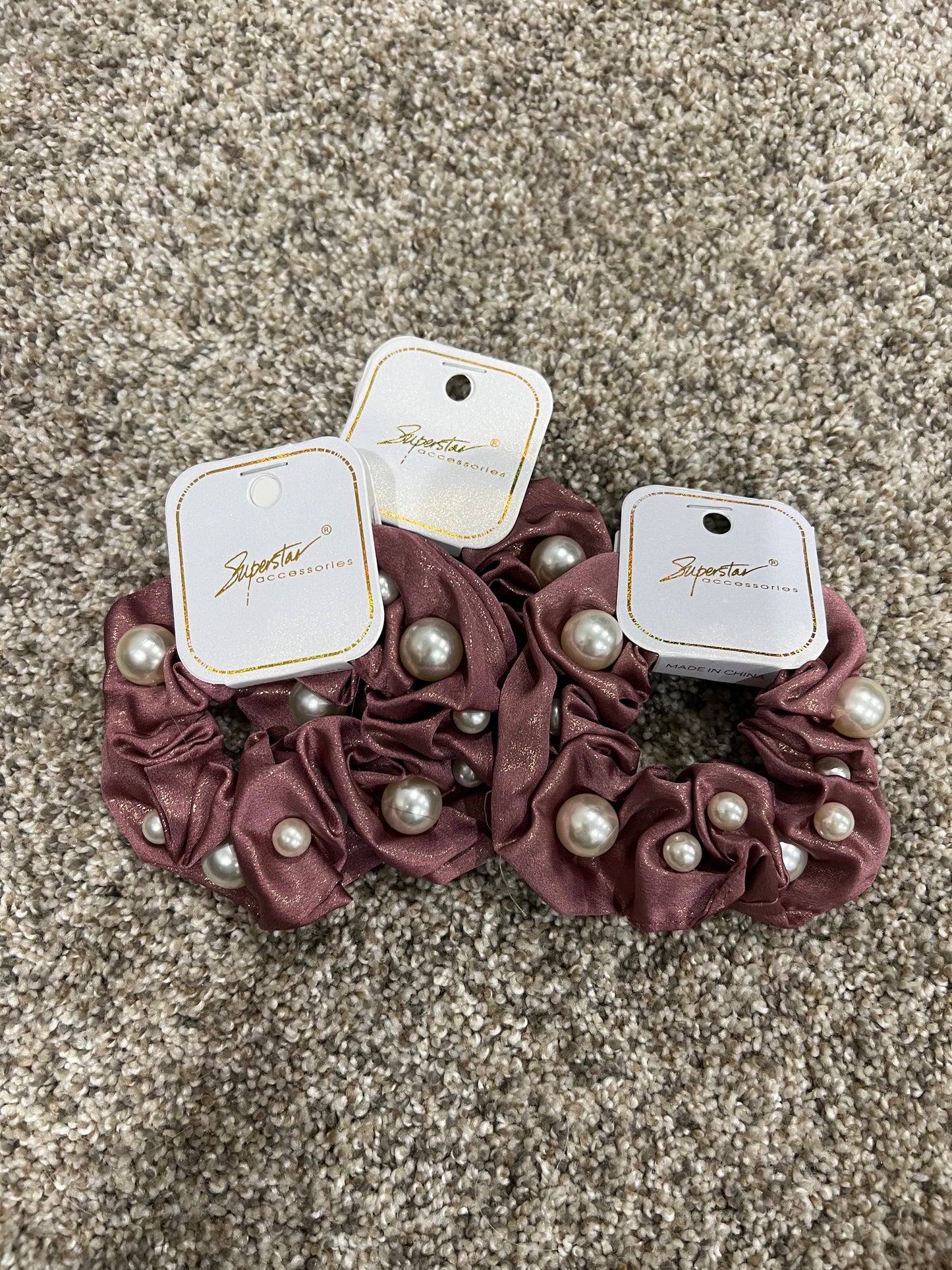Pearl scrunchie