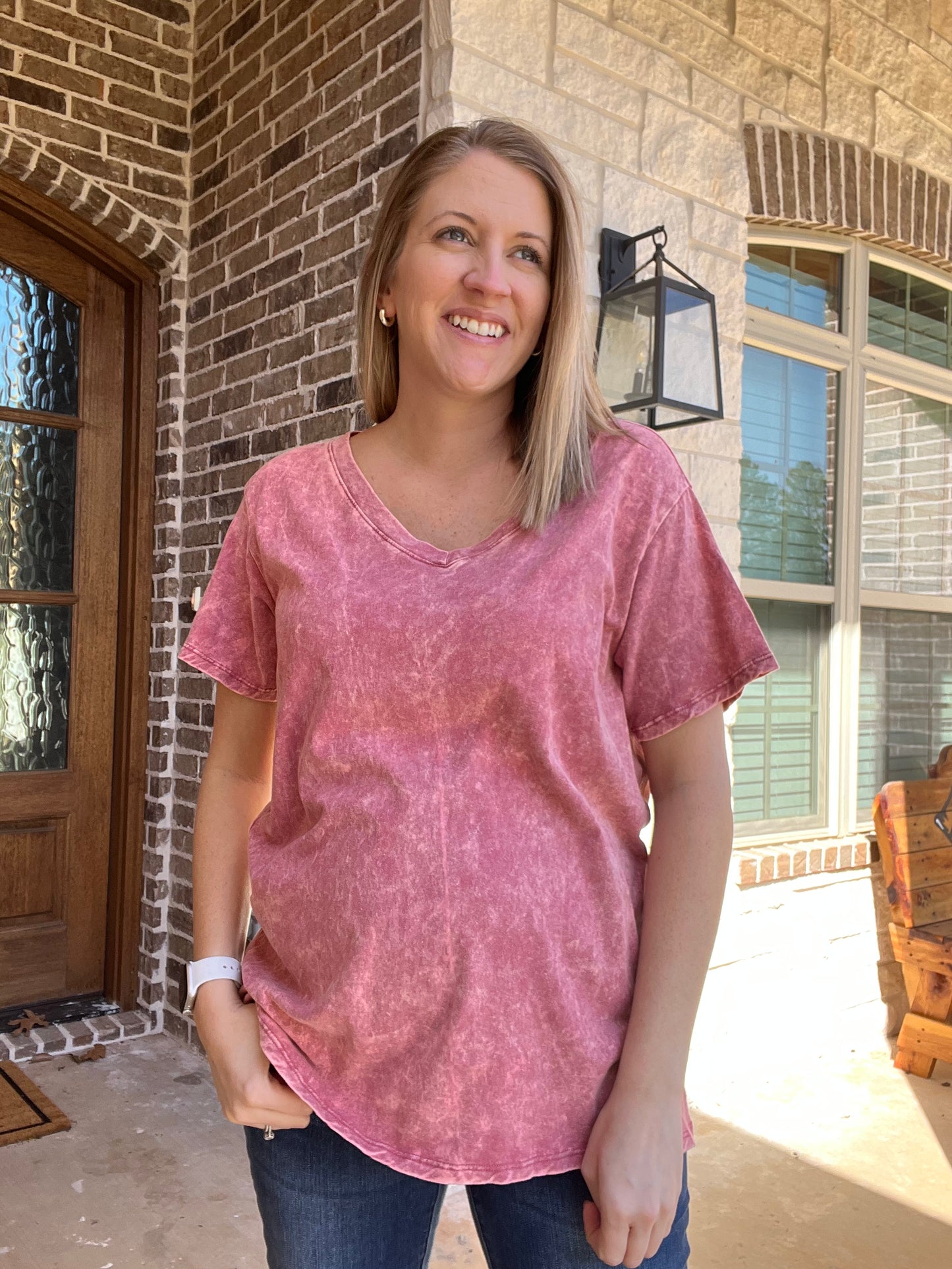 Acid wash v-neck- Rose